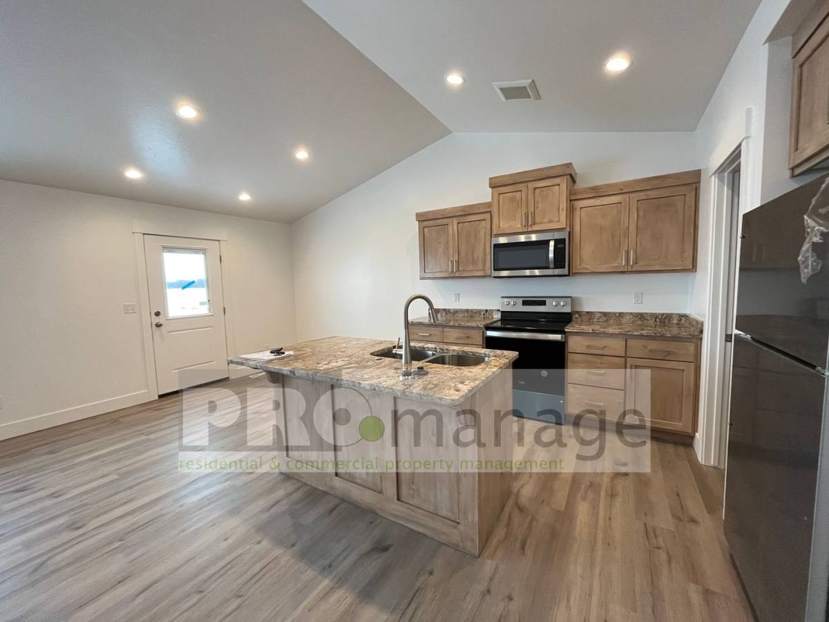 Townhouse for rent at 3721 E United Circle, Idaho Falls, ID 83401