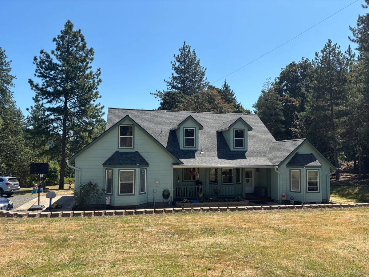 House for rent at 38641 First Creek Dr, Lebanon, OR 97355
