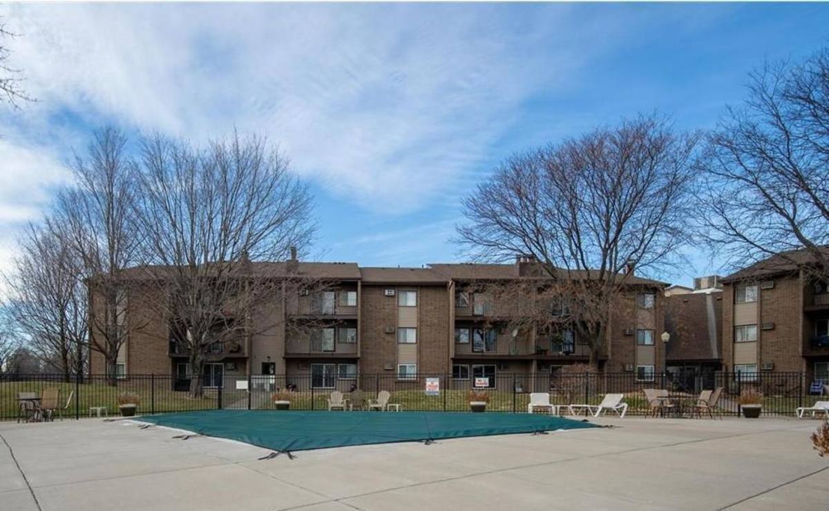 Condo for rent at 3420 Golfview Dr, Saint Paul, MN 55123
