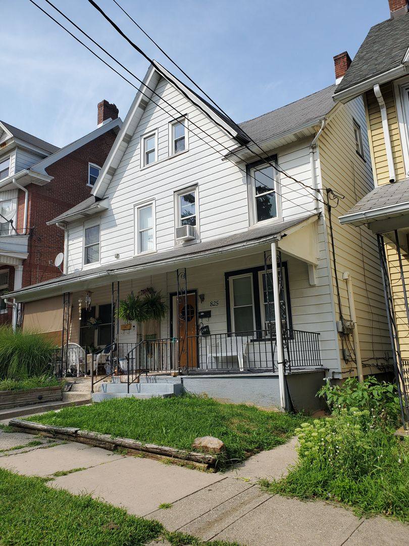 Apartment for rent at 825 N Clewell St, Bethlehem, PA 18015