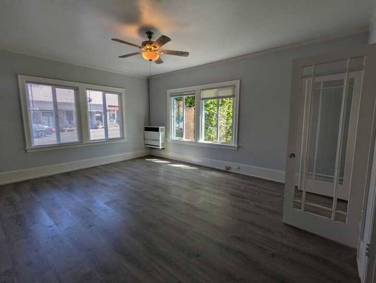 Apartment for rent at 1650 SE Hawthorne Blvd, Portland, OR 97214