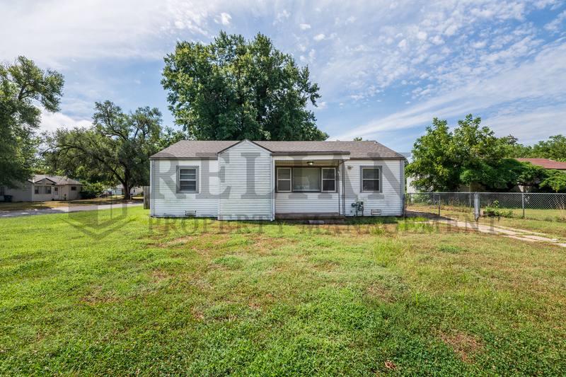 House for rent at 301 Lamar Court, Haysville, KS 67060