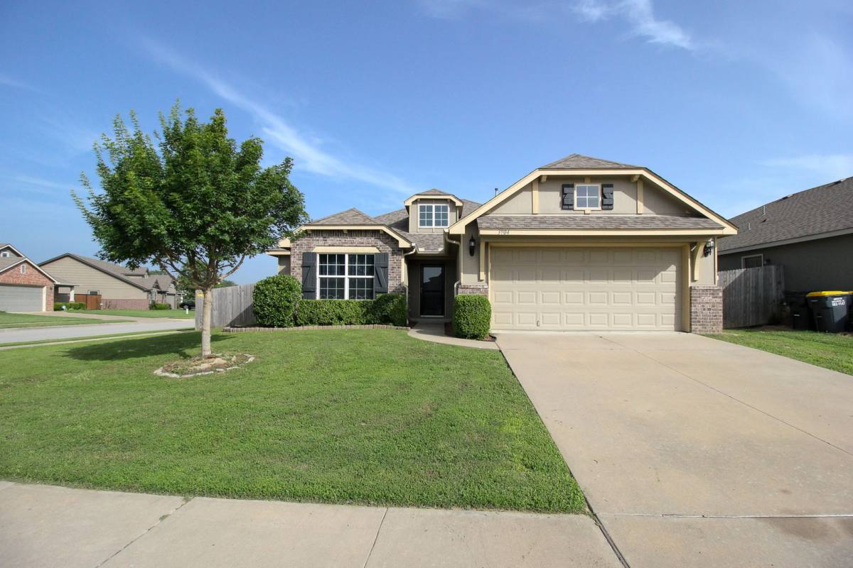 House for rent at 3904 W 104th Court S, Jenks, OK 74037