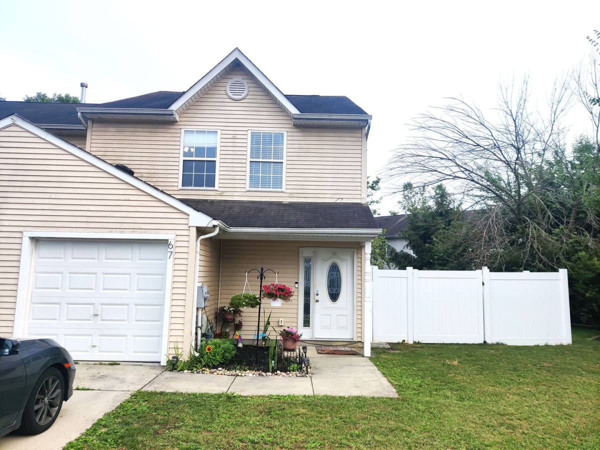 Townhouse for rent at 67 High Meadows Dr, Sicklerville, NJ 08081