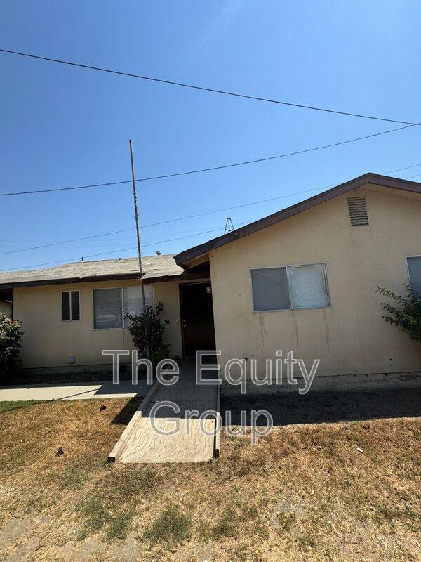 House for rent at 5316 Ave #280, Visalia, CA 93277