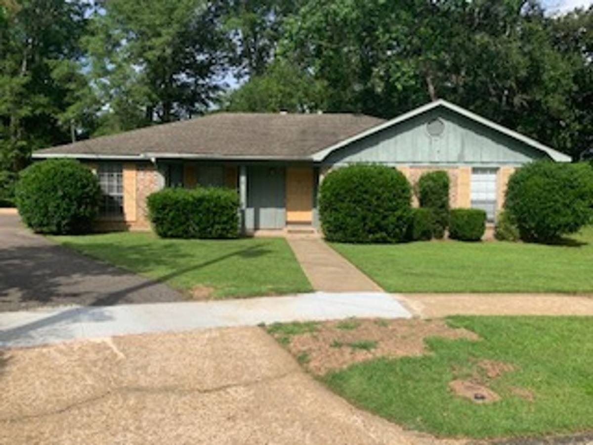 House for rent at 6009 Glencrest Court, Mobile, AL 36609