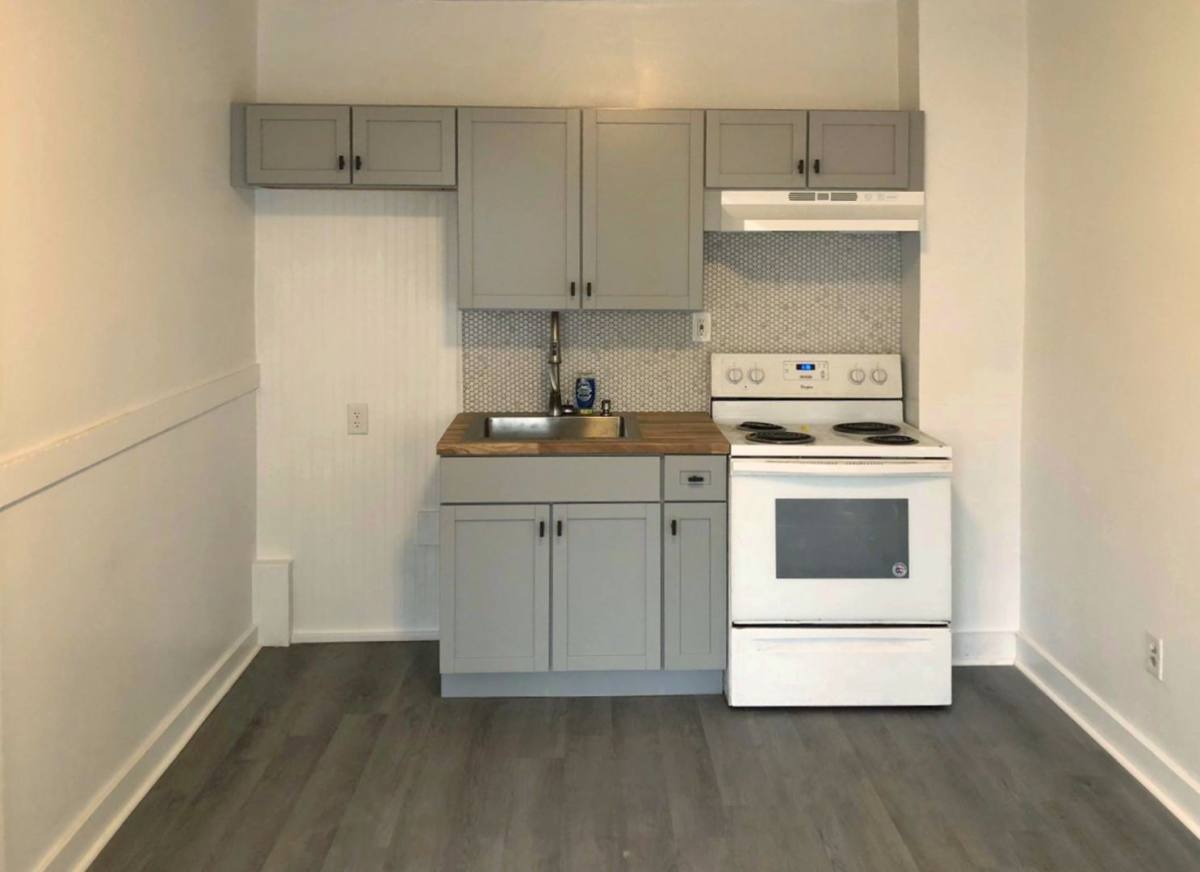 Apartment for rent at 403 Orange St, Springfield, MA 01108