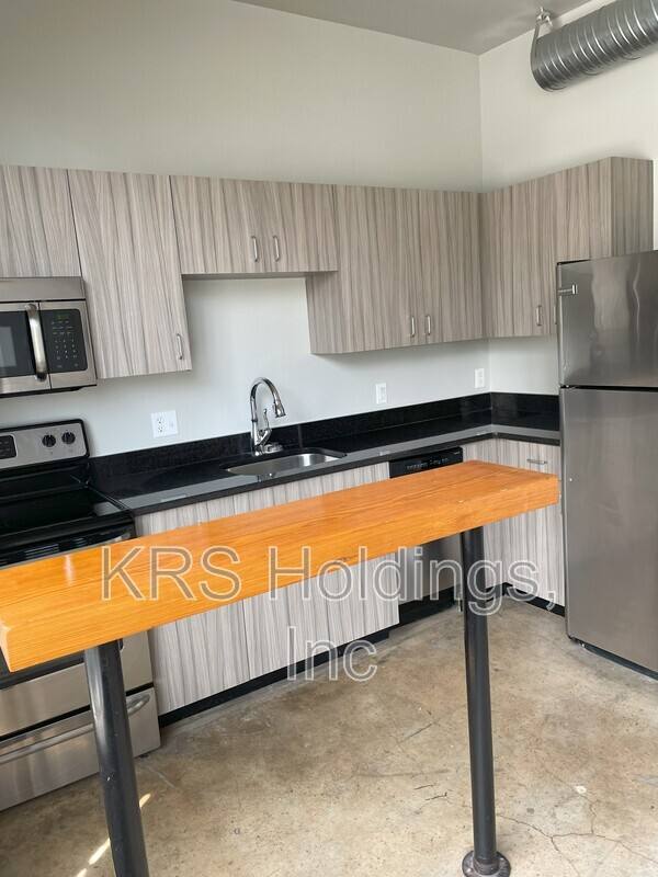 Apartment for rent at 123 Pine St #28, Petersburg, VA 23803