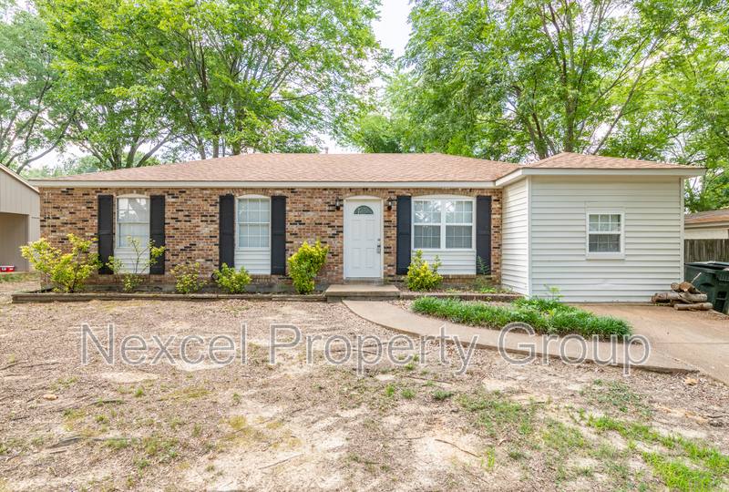 House for rent at 2248 Colonial Hills Dr, Southaven, MS 38671