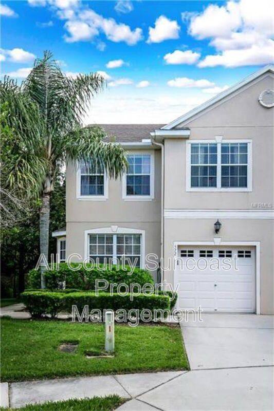 Townhouse for rent at 572 Black Lion Dr NE, Saint Petersburg, FL 33716