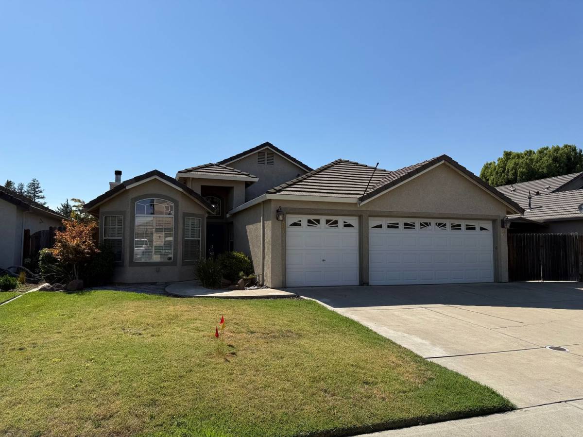 House for rent at 521 Pecan Dr, Ripon, CA 95366