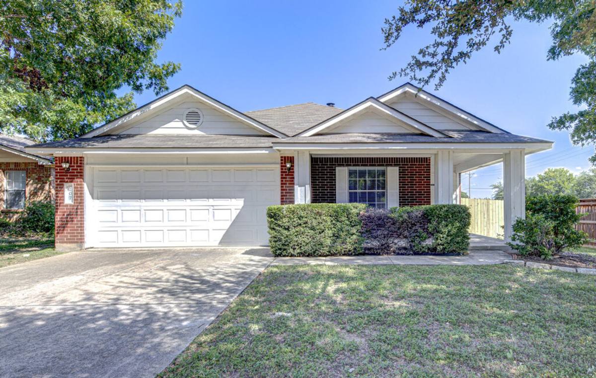 House for rent at 207 Brentwood Dr, Leander, TX 78641