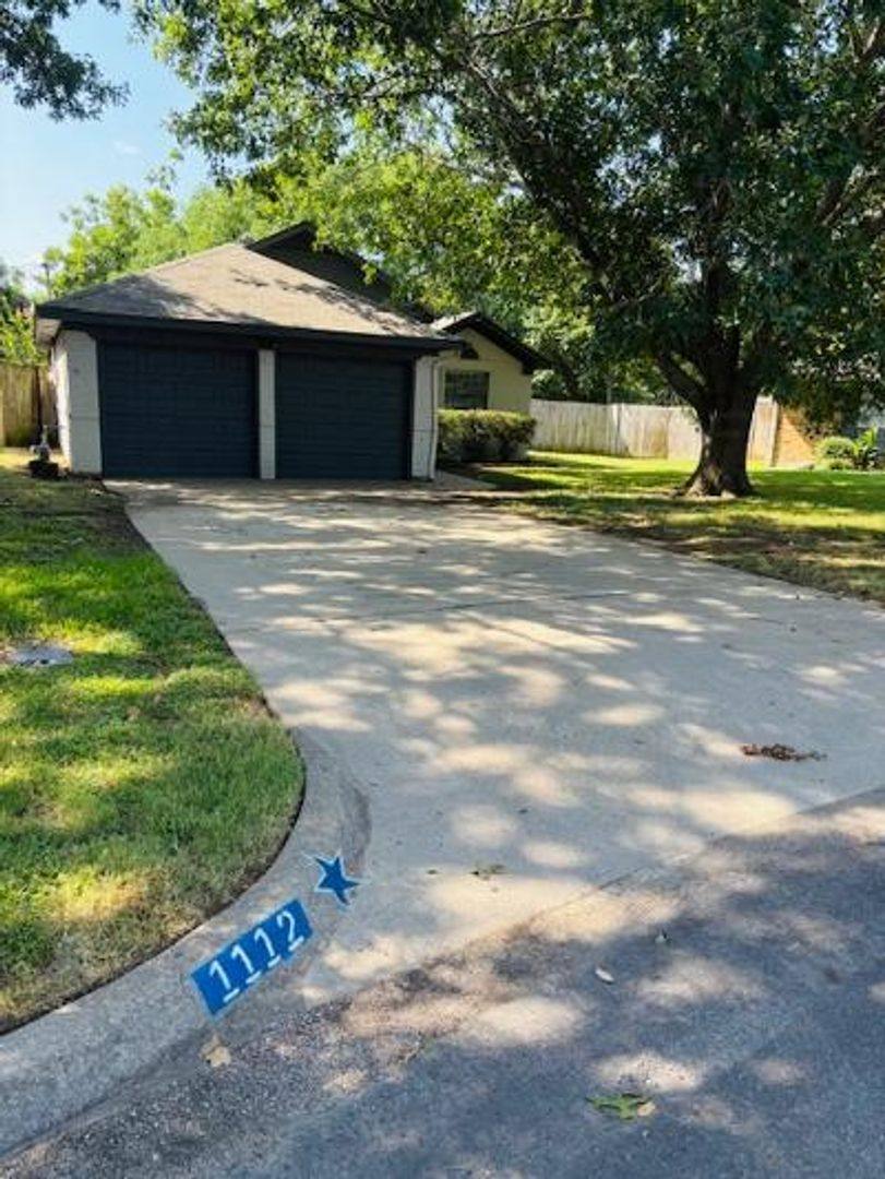 House for rent at 1112 Hemphill Court, Cleburne, TX 76033