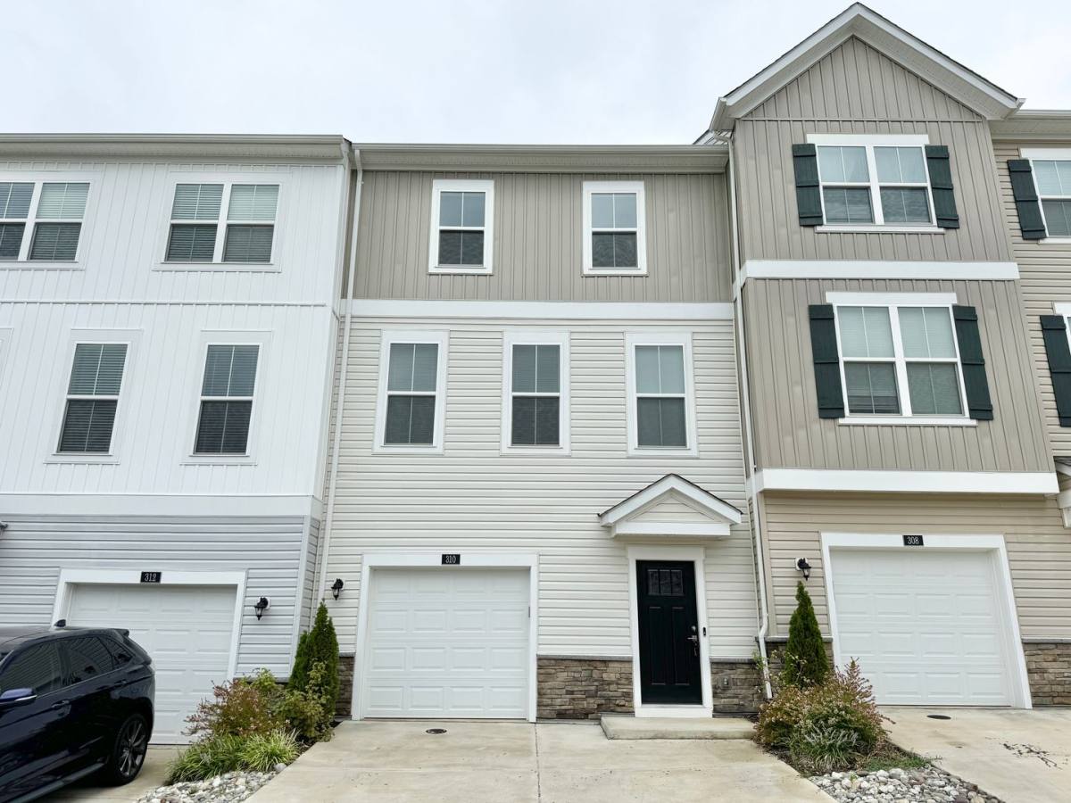 Townhouse for rent at 310 Red Currant Way, Fredericksburg, VA 22405