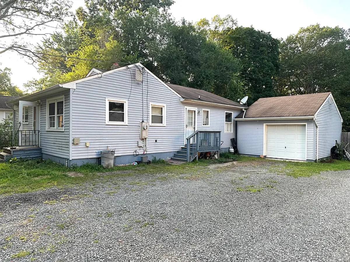 House for rent at 83 Erica Rd, Lakewood, NJ 08701
