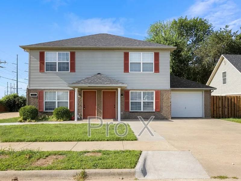 Apartment for rent at 3301 SW Victoria Place #2, Bentonville, AR 72712