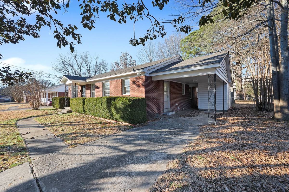 House for rent at 21 Waverly Dr, Jackson, TN 38301