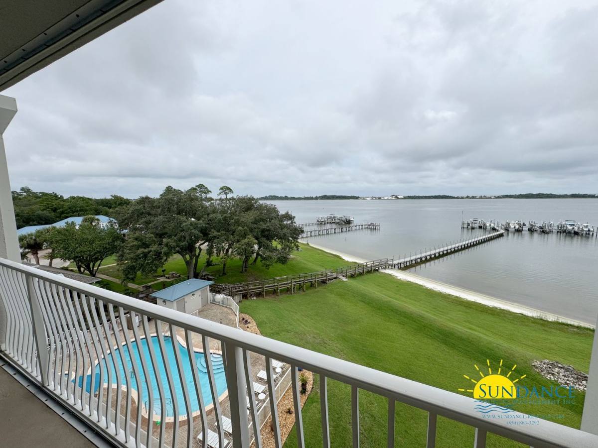 Condo for rent at 1365 W Highway 98, Mary Esther, FL 32569