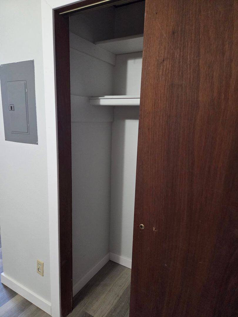 Apartment for rent at 124 N Broadway St, Canton, SD 57013