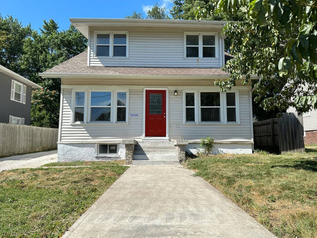 House for rent at 1006 Arthur Ave, Des Moines, IA 50316