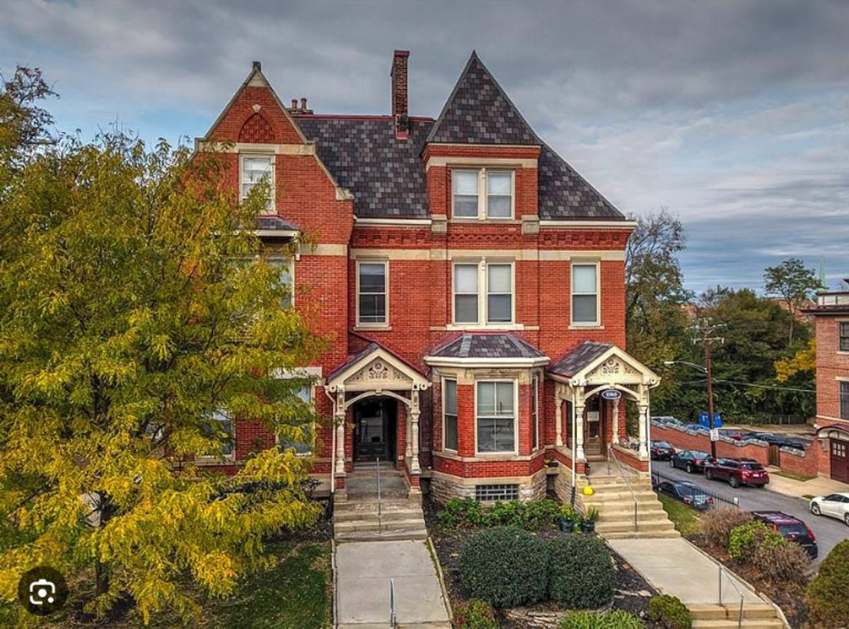 Apartment for rent at 2365 Auburn Ave, Cincinnati, OH 45219