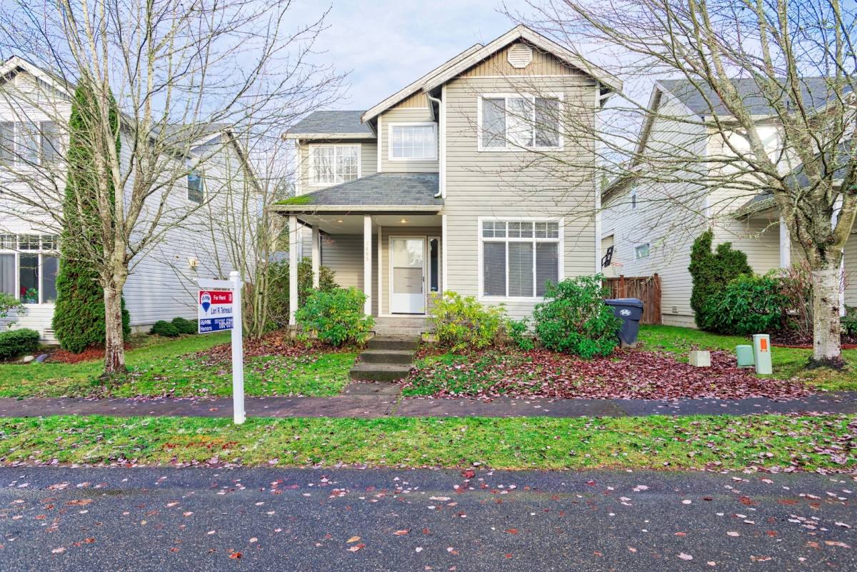 House for rent at 8609 133rd St E, Puyallup, WA 98373