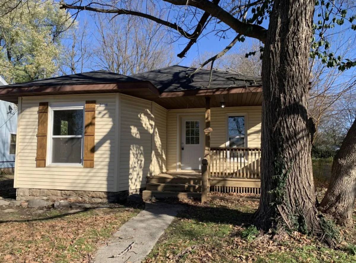 House for rent at 2046 N Campbell Ave, Springfield, MO 65803