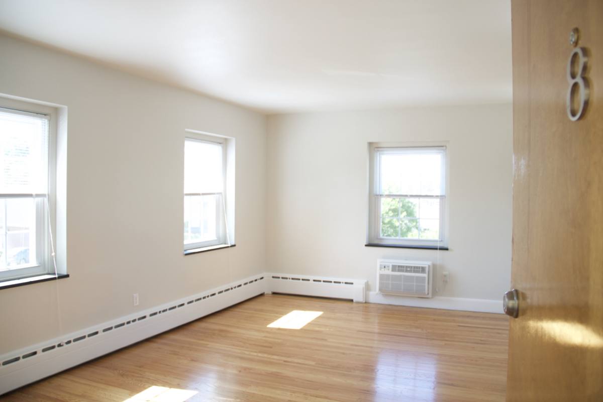 Apartment for rent at 1015 Warwick Ave, Warwick, RI 02888