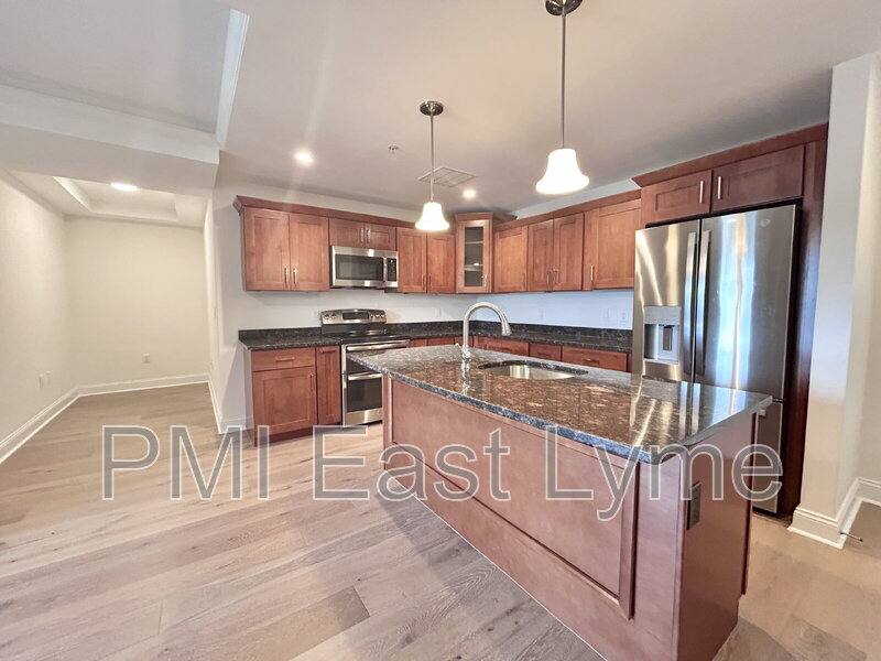 Condo for rent at 461 Bank St #806, New London, CT 06320