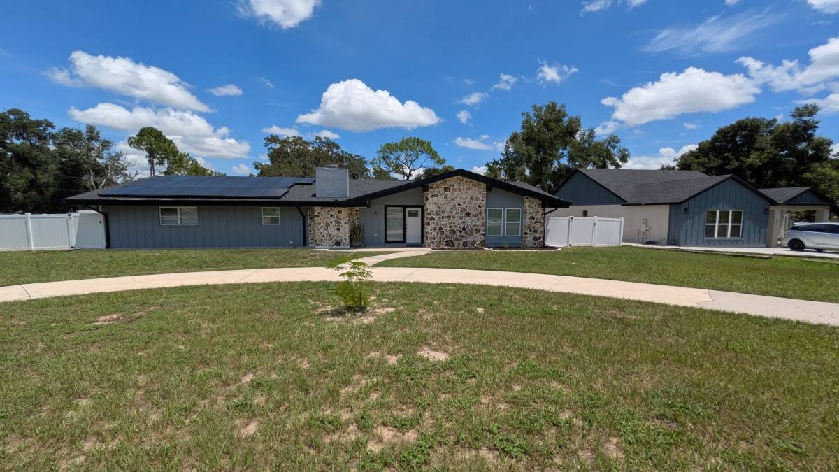 House for rent at 303 E Pomelo St, Groveland, FL 34736