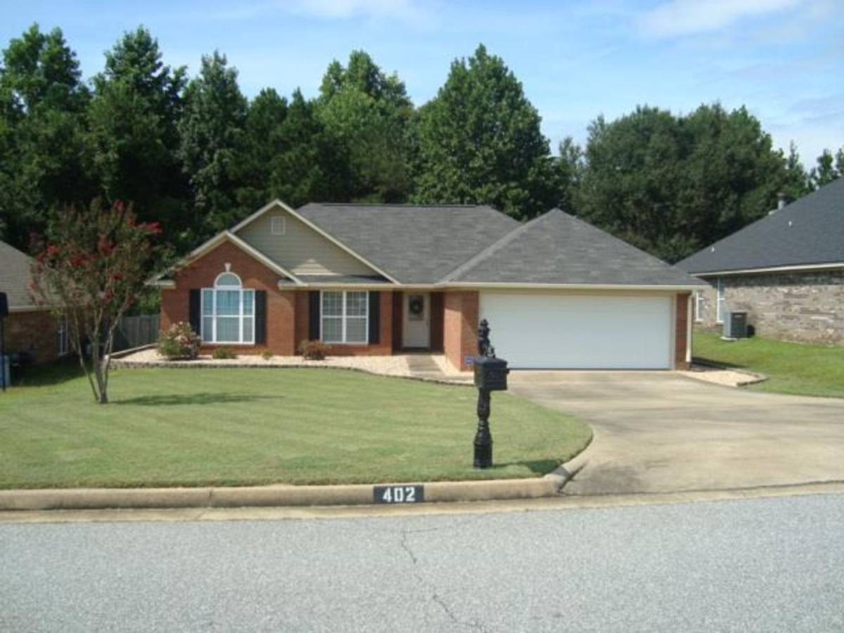 House for rent at 402 Lee Rd, Phenix City, AL 36870