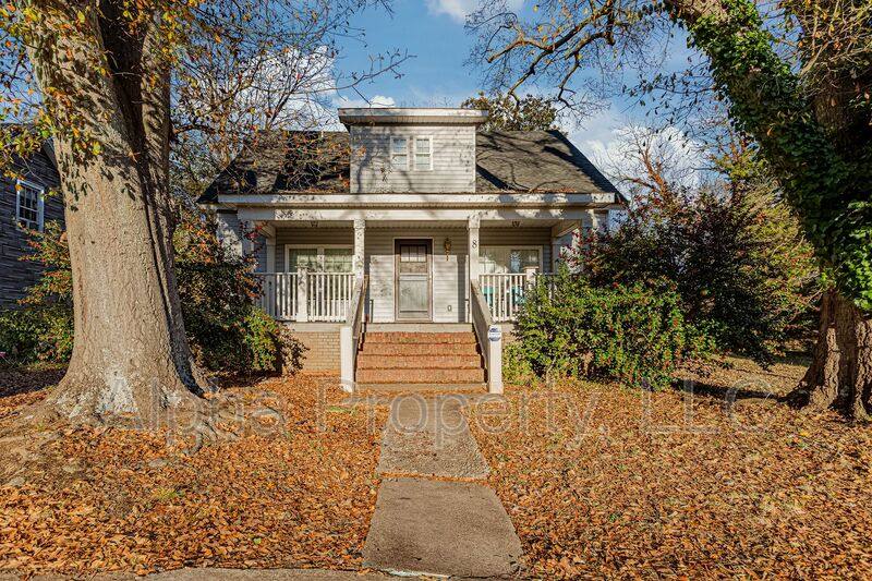 House for rent at 8 Brooks Ave, Greenville, SC 29617