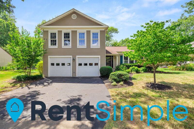 House for rent at 13611 White Barn Lane, Herndon, VA 20171