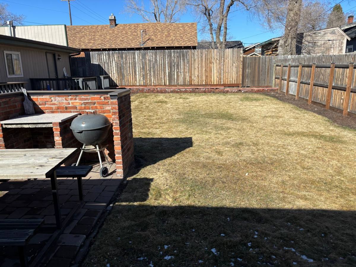 Apartment for rent at 408, 412, 416 NW Hill St & 54 Lake Place, Bend, OR 97703