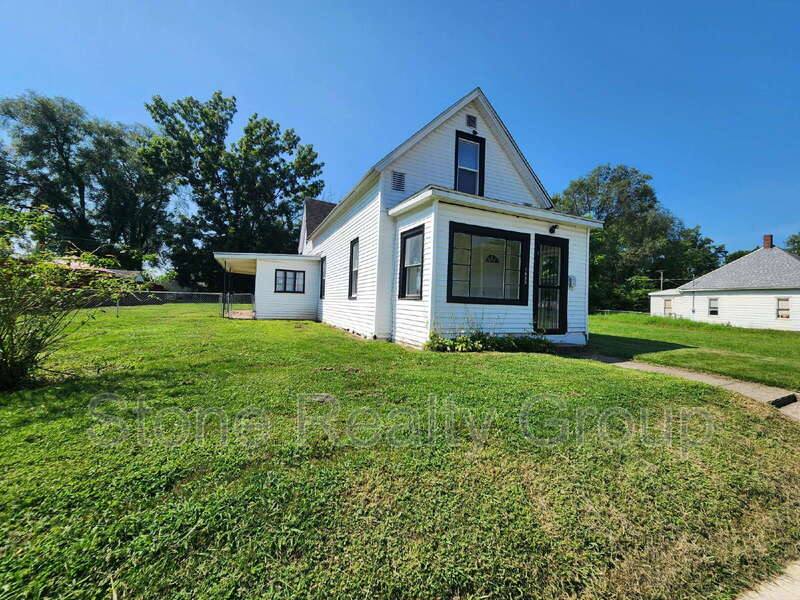House for rent at 1435 3rd Ave, Terre Haute, IN 47807