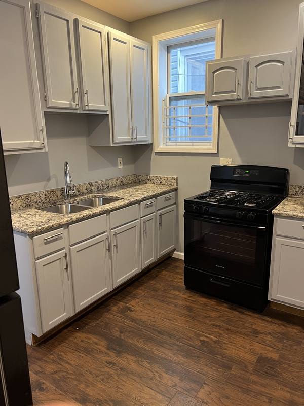 Apartment for rent at 8624 S Houston Ave #1R, Chicago, IL 60617