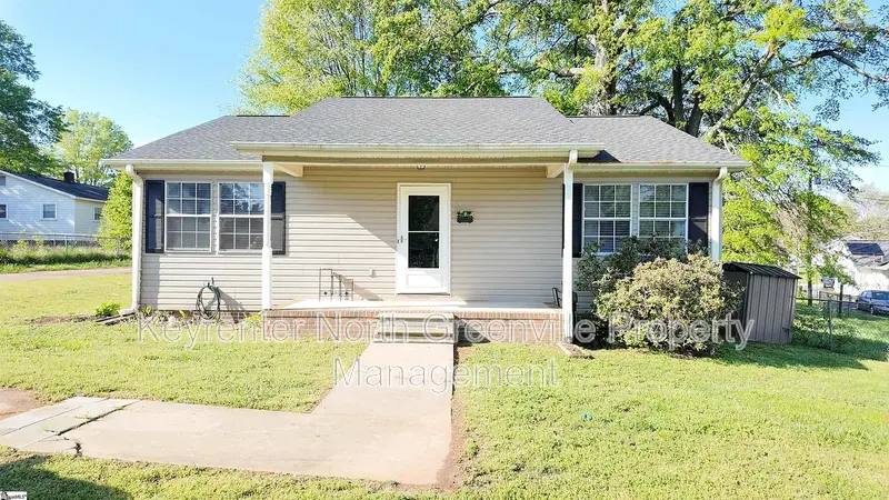 House for rent at 1B Littlejohn St, Inman, SC 29349