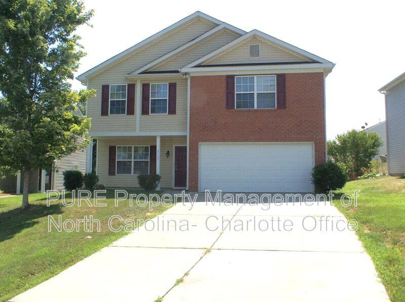 House for rent at 2113 Cranberry Woods Court, Charlotte, NC 28208