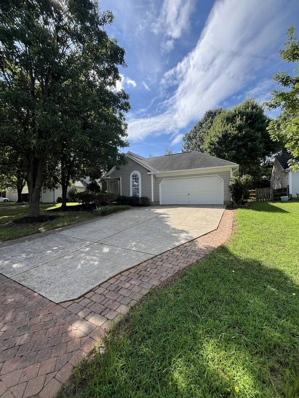 House for rent at 11128 White Stag Dr, Charlotte, NC 28269