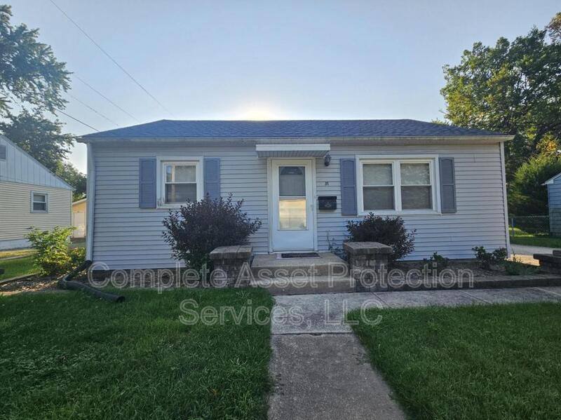 House for rent at 31 Walnut Parkway, Crown Point, IN 46307