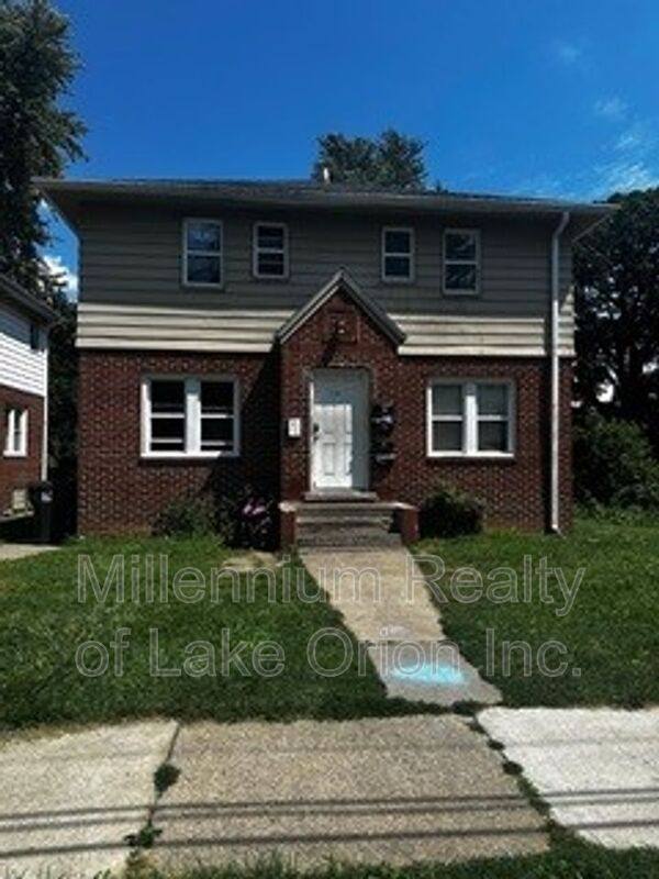 Apartment for rent at 140 Summit #4, Pontiac, MI 48342