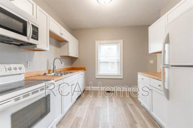 House for rent at 1113 N Oxford St, Indianapolis, IN 46201