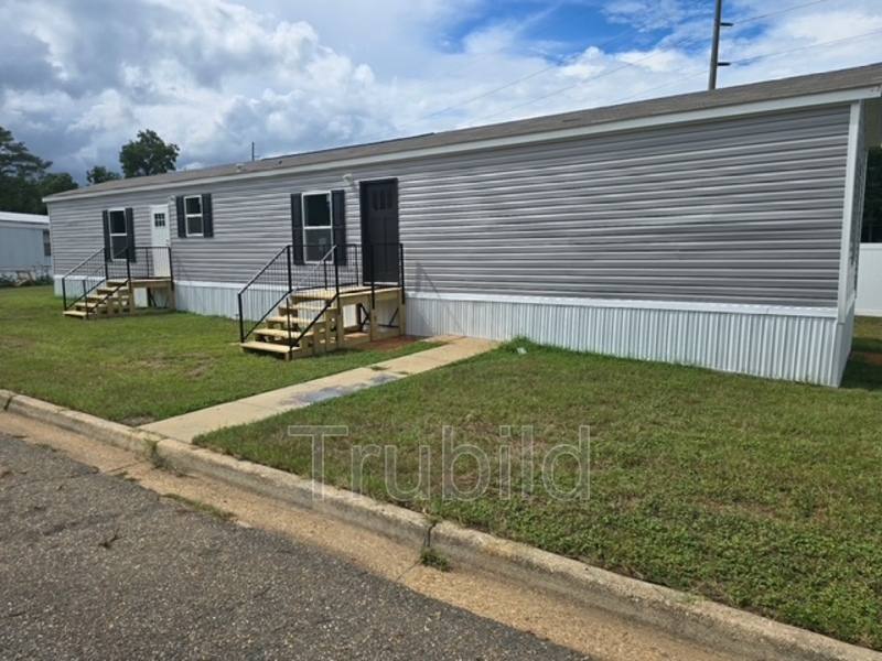 House for rent at 105 Lancelot Circle, Prattville, AL 36067