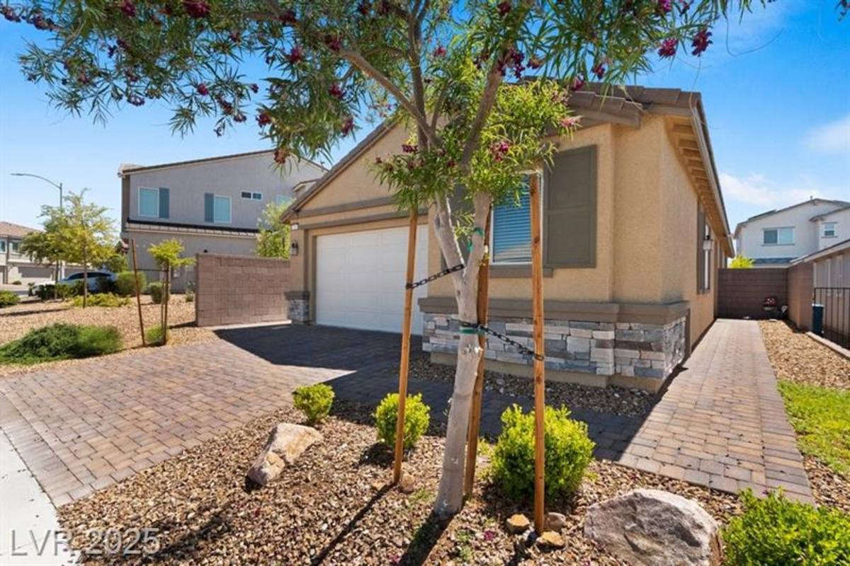 House for rent at 3709 Neblina Dr, Henderson, NV 89052