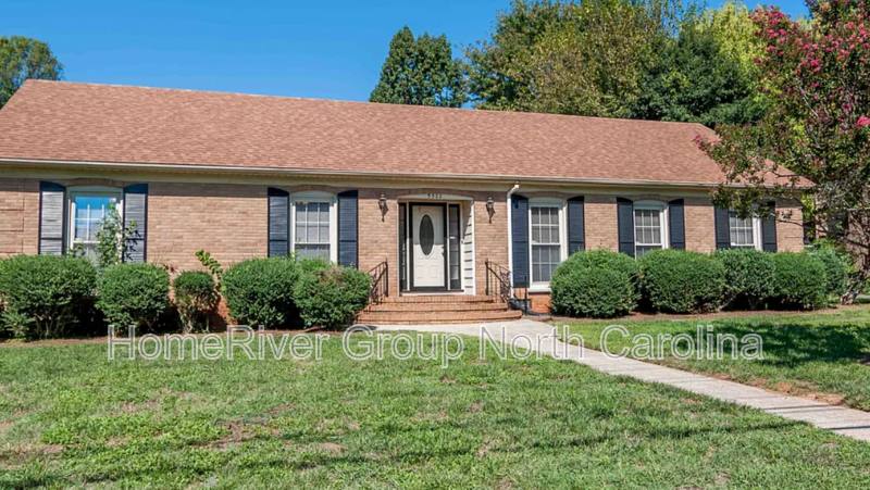 House for rent at 5522 Sharon Rd, Charlotte, NC 28210