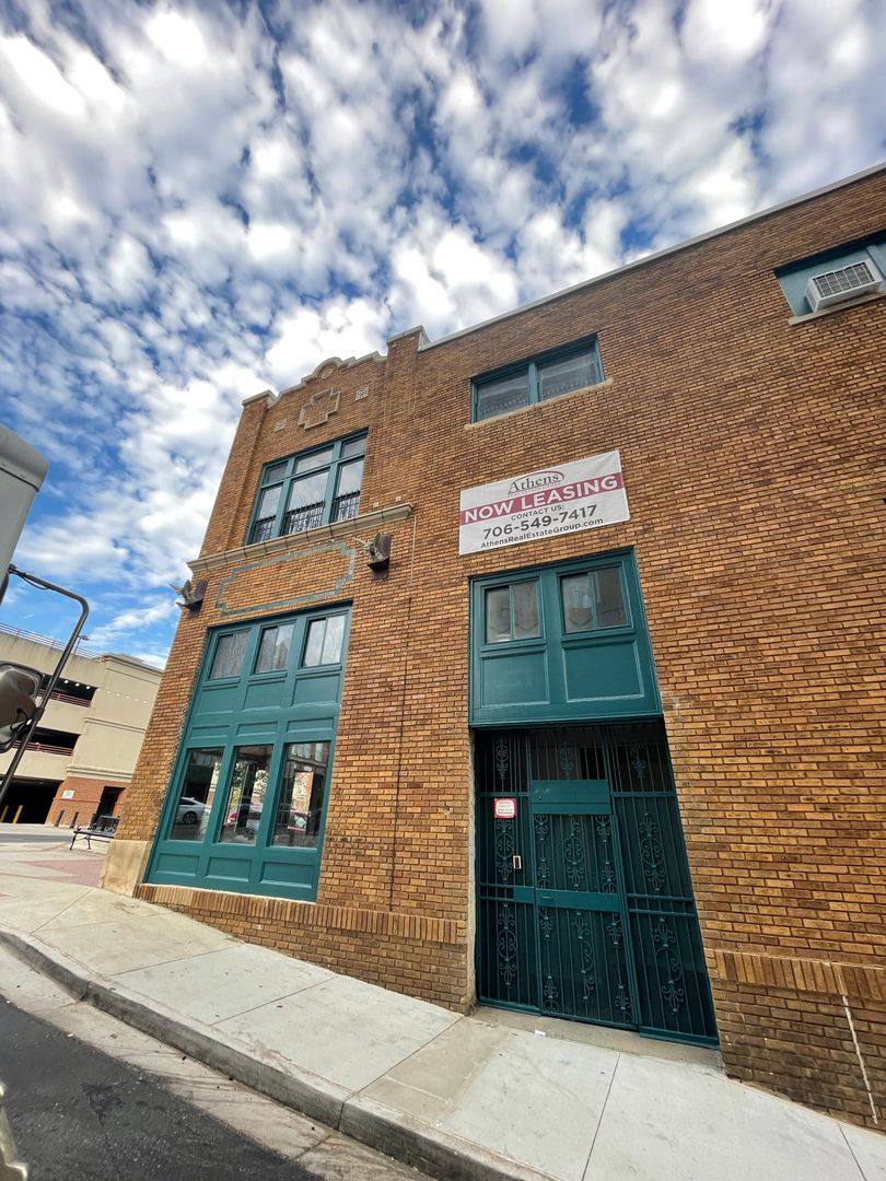 Apartment for rent at 400 E Clayton St, Athens, GA 30601