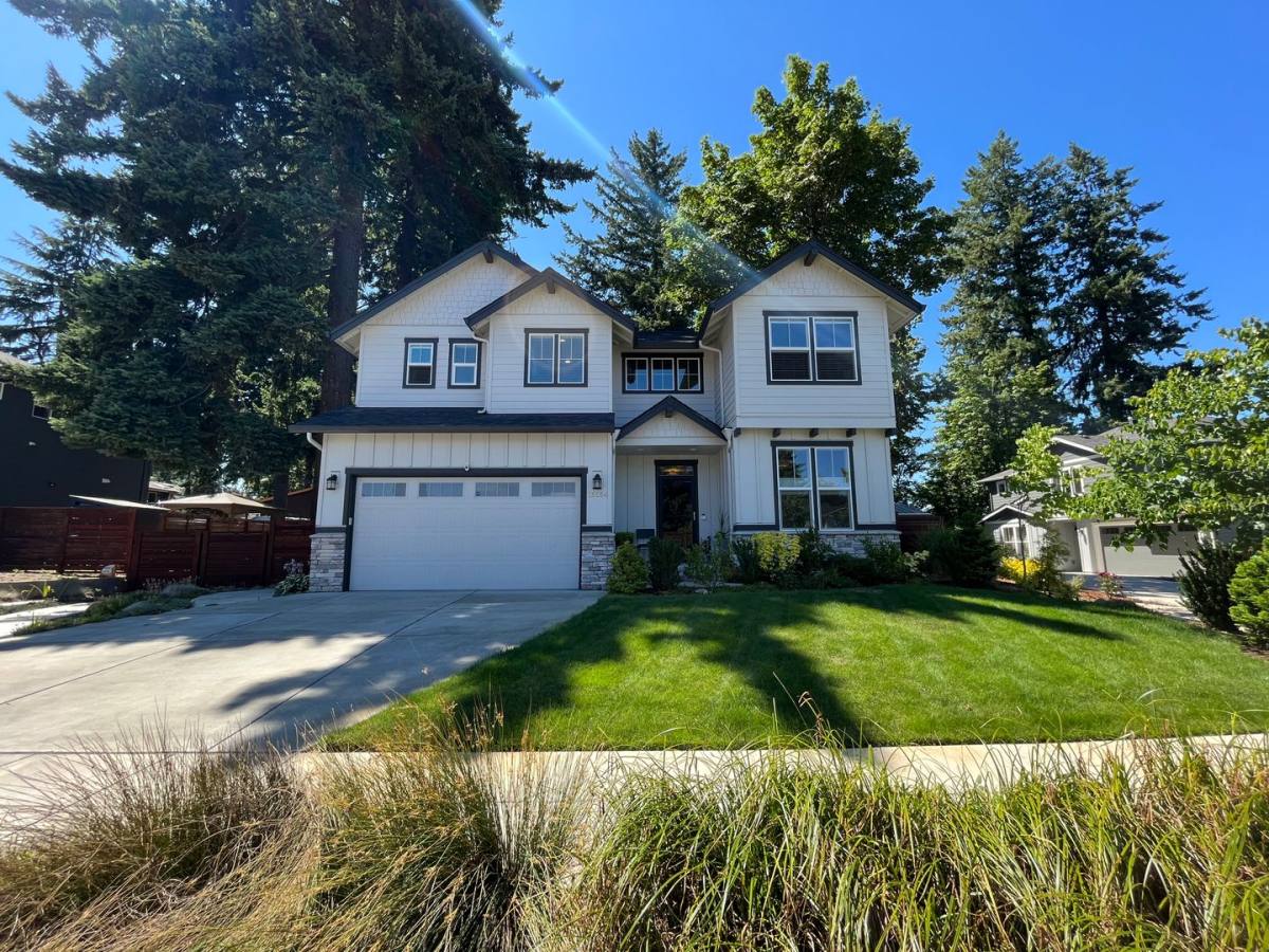 House for rent at 15654 NE Clackamas Court, Portland, OR 97230