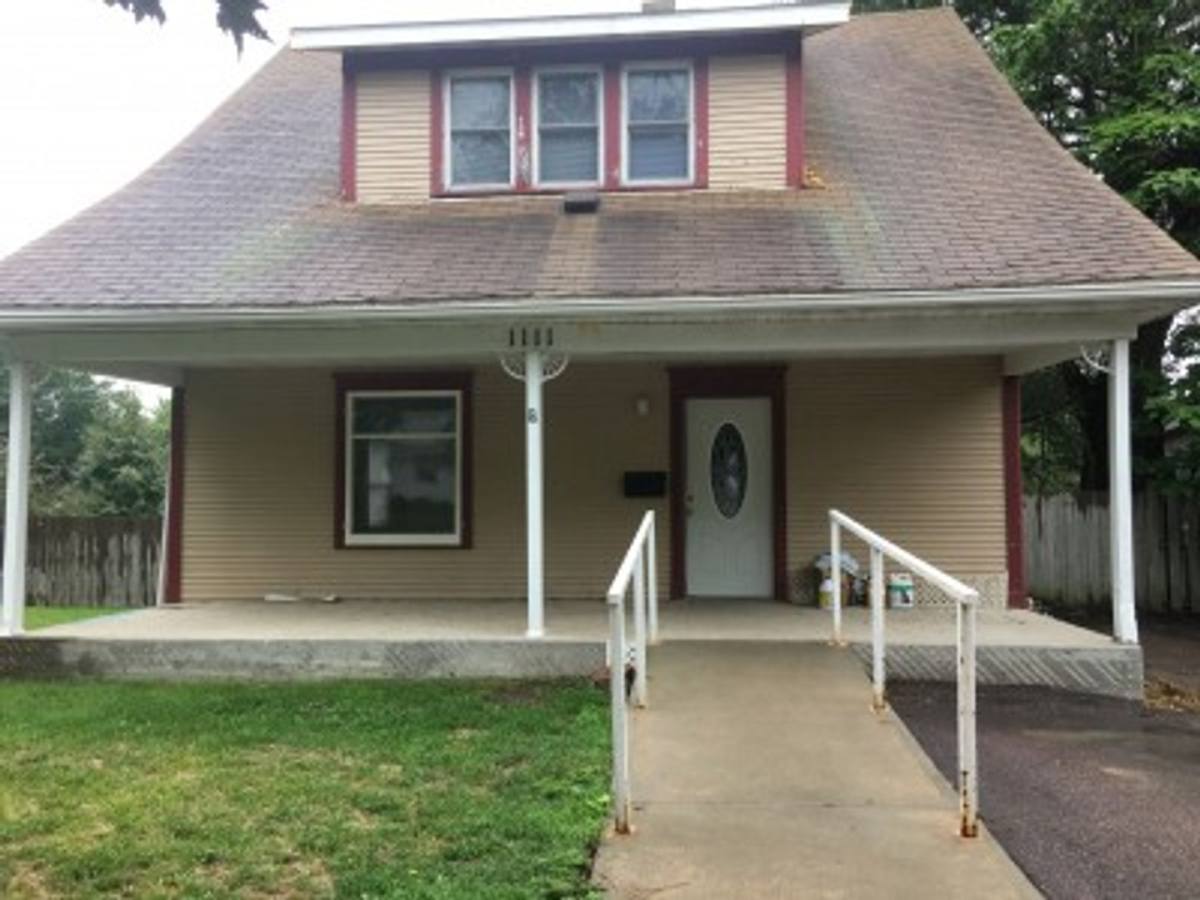 House for rent at 1111 W 4th, Mitchell, SD 57301