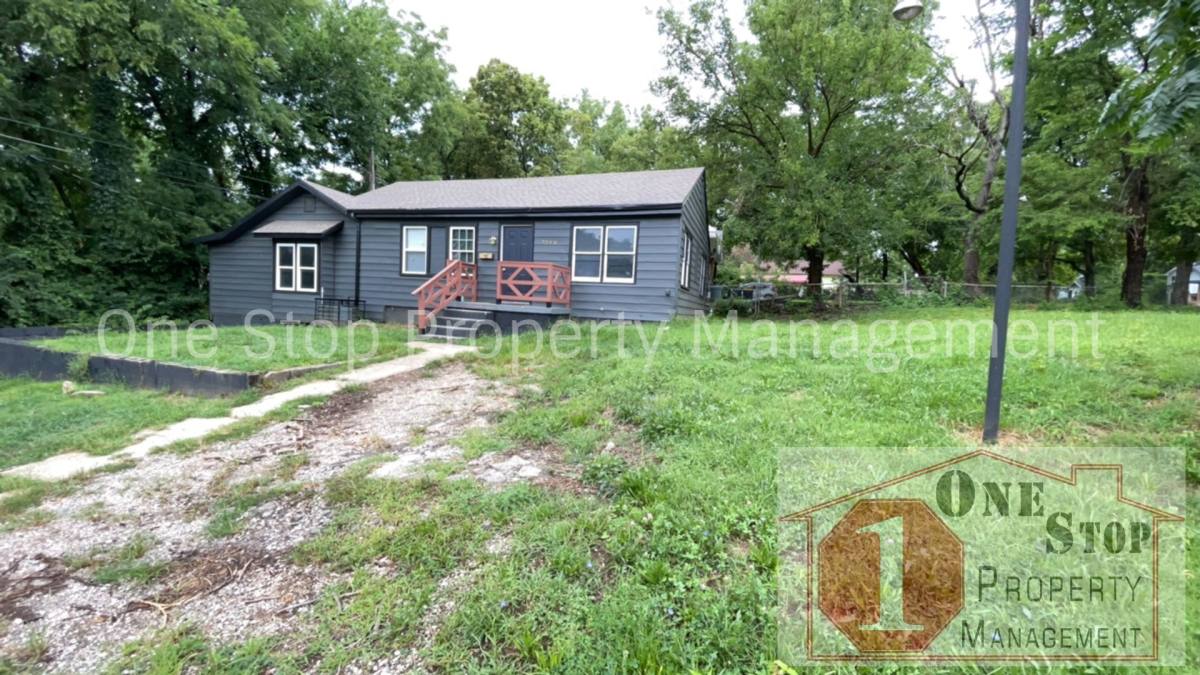 House for rent at 7348 Walrond Ave, Kansas City, MO 64132