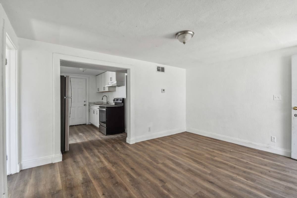 Apartment for rent at 1330 Barnett, Jacksonville, FL 32209